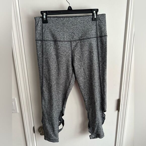 Zella Heather Gray Cut-Out Athletic Capri Leggings, Size L - Picture 1 of 5